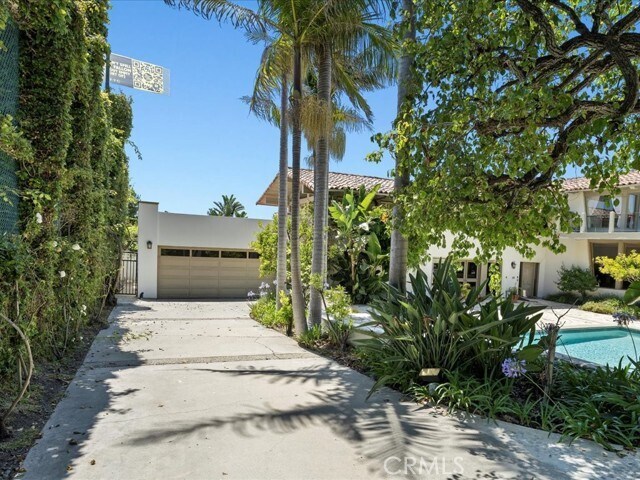 Building Photo - 709 Paseo Del Mar