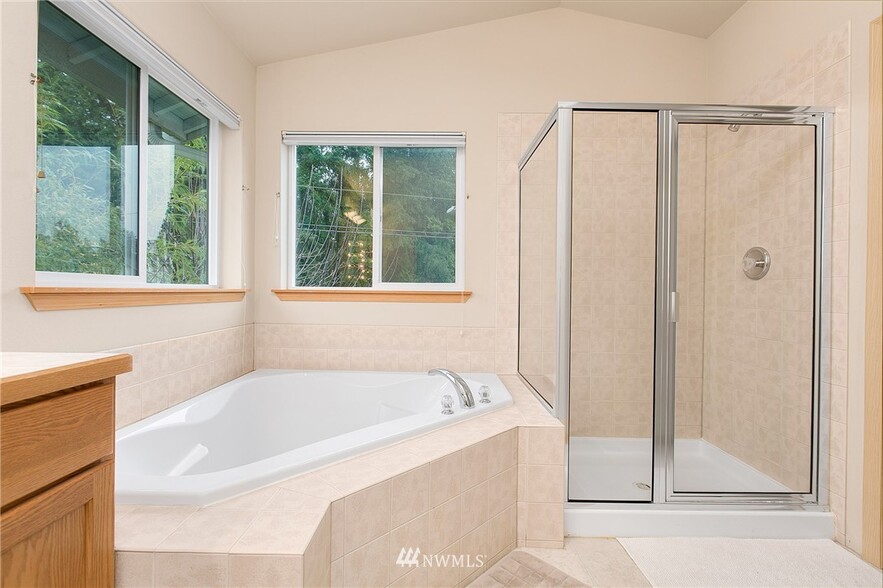 Building Photo - 13607 NE 202nd St