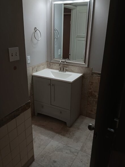 Building Photo - 12929 Pennystone Dr