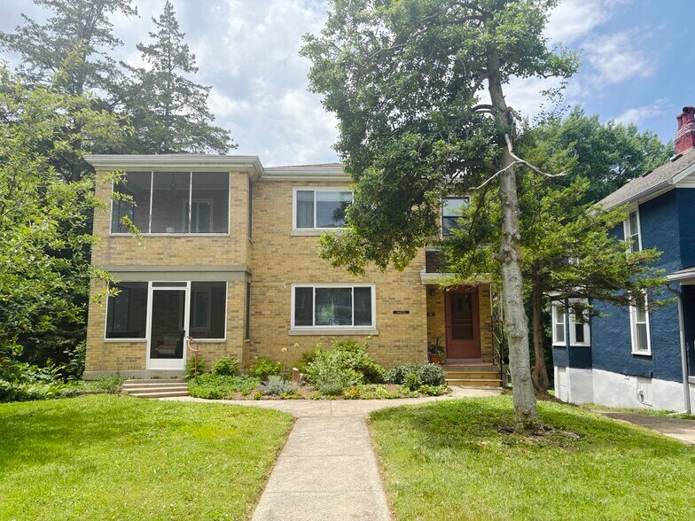 Building Photo - 6035 Oakwood Ave