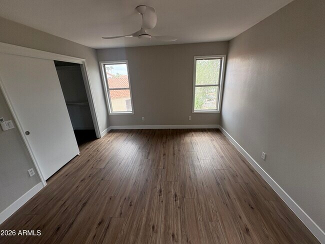 Building Photo - 2370 S Apache Dr