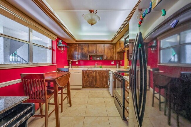 Building Photo - 7020 Nova Dr