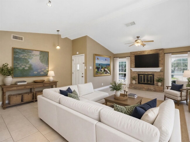 Building Photo - Corner-Lot Garden Home with a Private Patio.