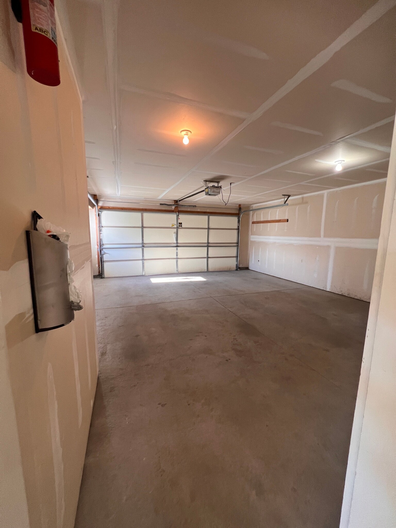 Building Photo - 593 W 9th St