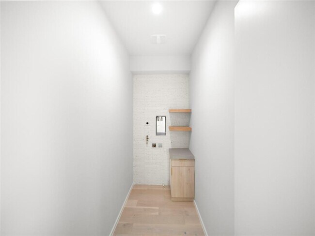 Building Photo - 2107 Brackenridge St