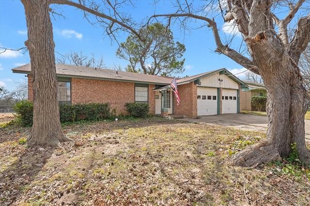 Building Photo - 1006 E Martin Ln