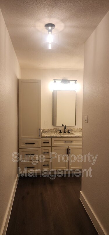 Building Photo - 1112 Concord Dr