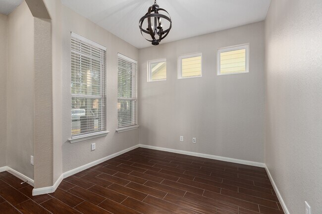 Building Photo - 17255 Mitchell Pass Ln