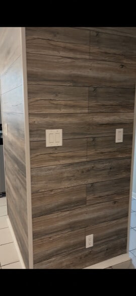 Building Photo - 107 Greenland Ct