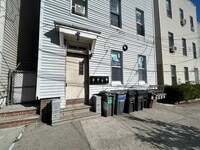 Building Photo - 1826 Unionport Rd