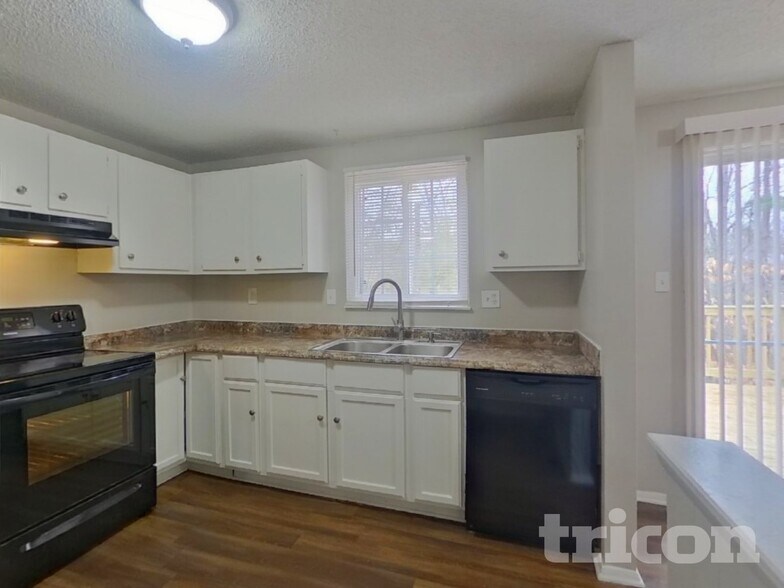 Building Photo - 3205 Winchelsea Dr