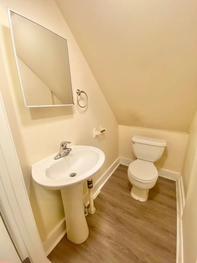 Building Photo - 180 Federal St