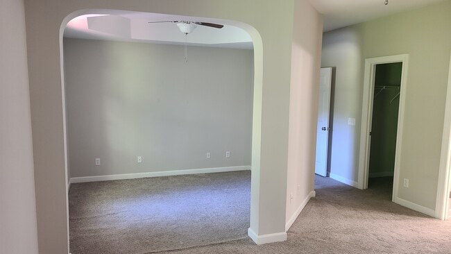 Building Photo - 1007 W Marymont Ln