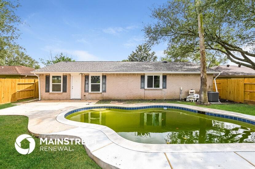 Building Photo - 4922 Crestway Dr