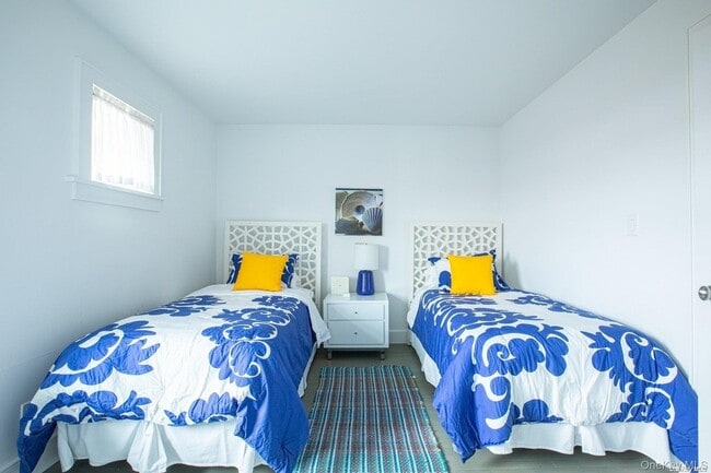 Building Photo - 11A Captree