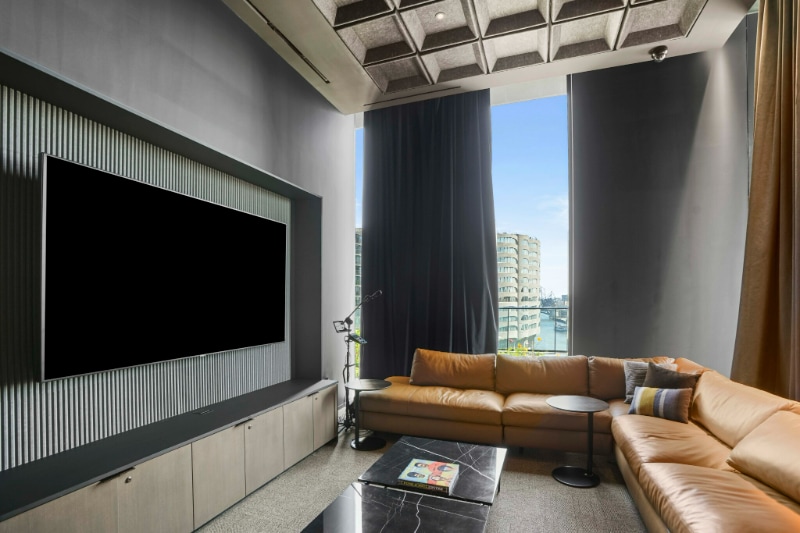 Building Photo - 245 W Polk St