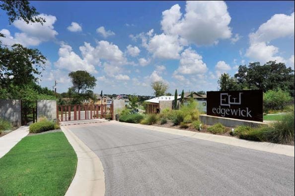 Gated Community - 1916 tripshaw lane