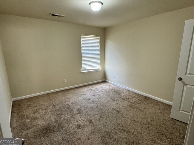 Building Photo - 3405 Castleberry Rd