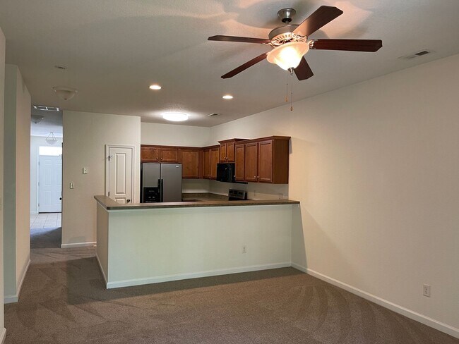 Building Photo - Beautiful Norfolk Waterfront Condo!