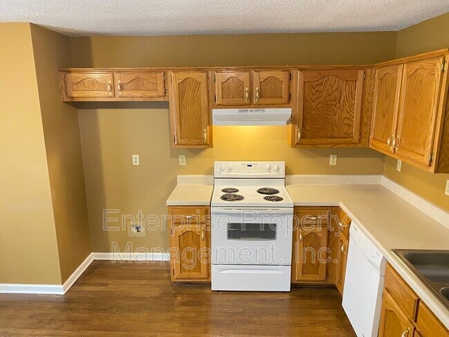 Building Photo - 6496 Amberwood Cove