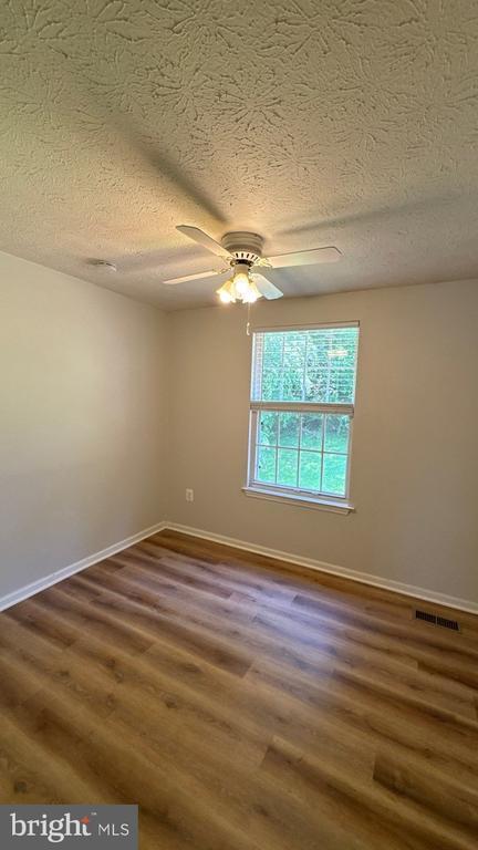 Building Photo - 10802 Beech Creek Dr