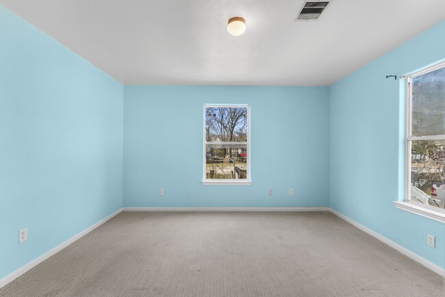 Building Photo - 2444 Margaret St