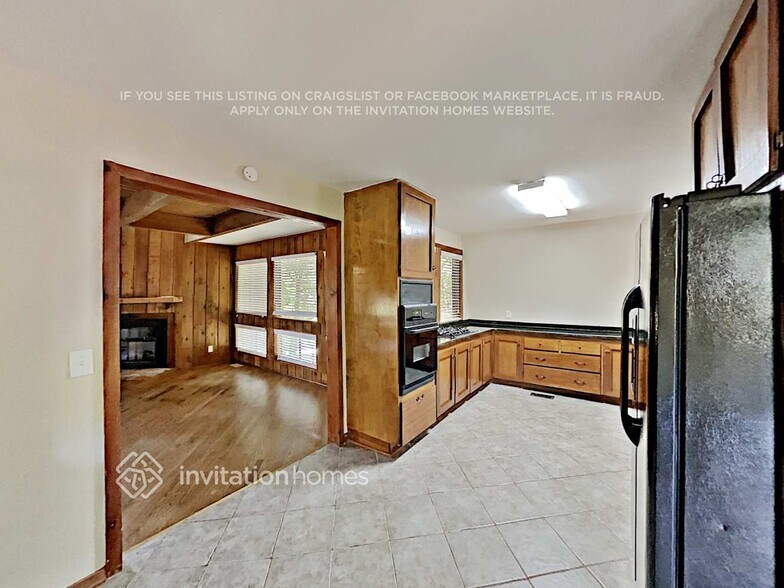 Building Photo - 2955 Pond View Ct