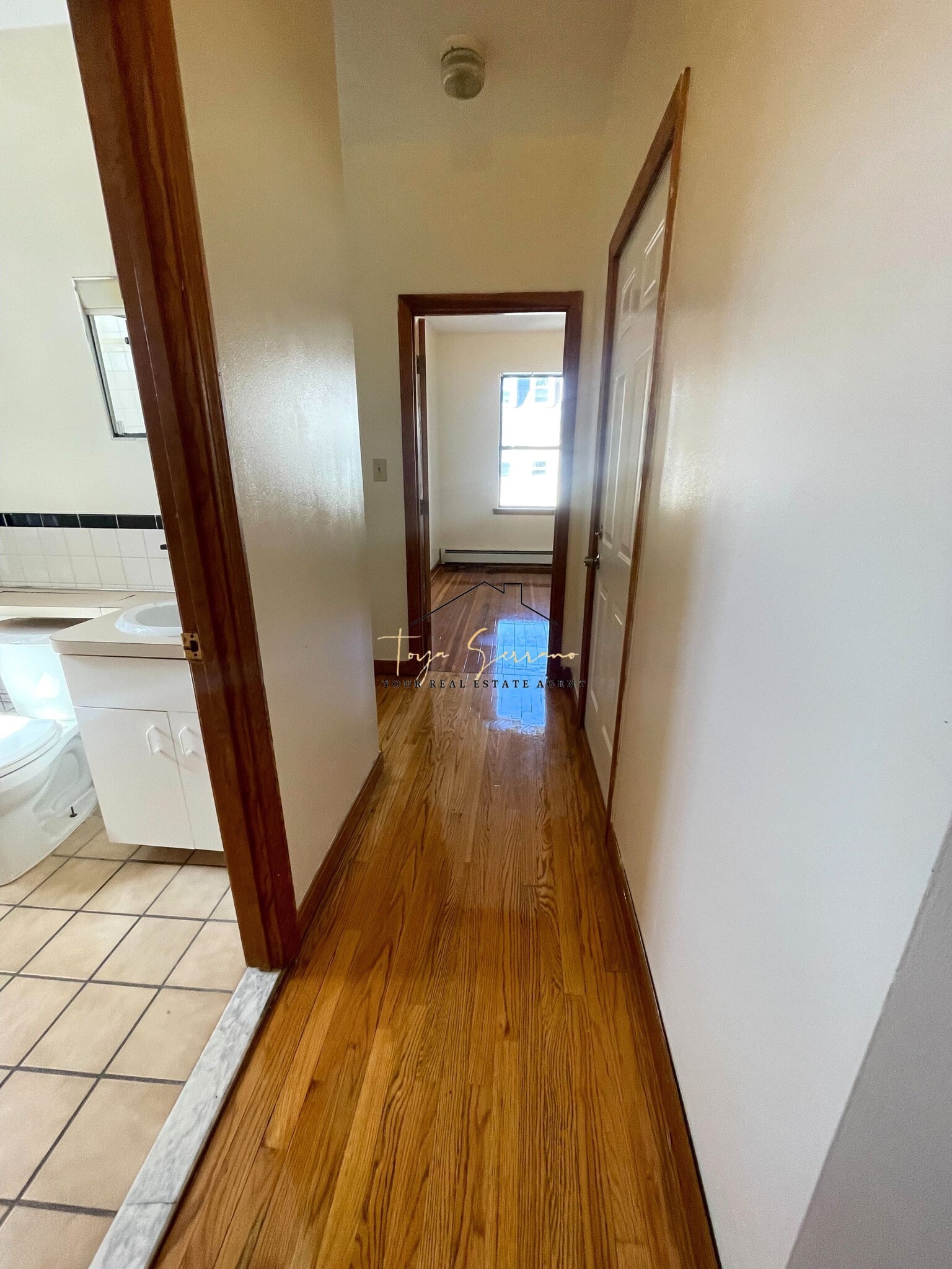 Building Photo - 369 Centre St