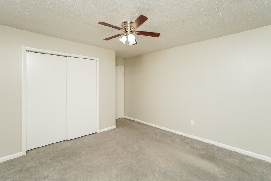 Building Photo - 308 Timber Creek Dr