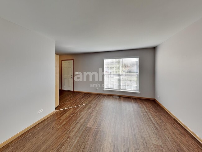 Building Photo - 2269 Jason Dr