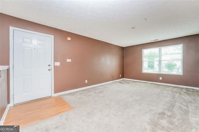 Building Photo - 12201 Fairington Ridge Cir
