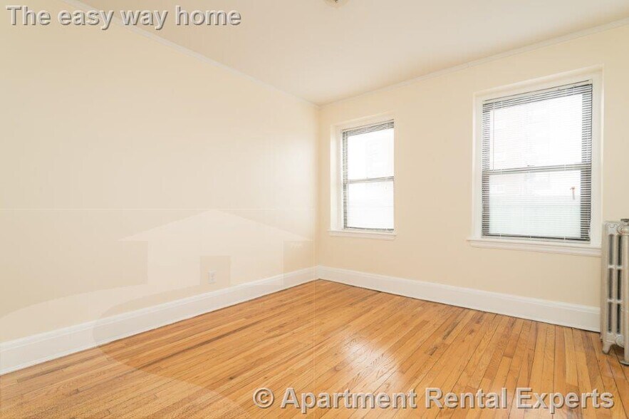 Building Photo - 123 Highland Ave