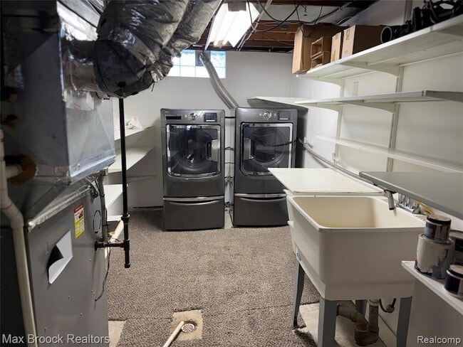 Building Photo - 3602 Elmhurst Ave