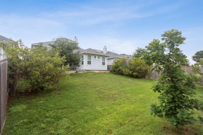 Building Photo - 12903 Armaga Springs Rd