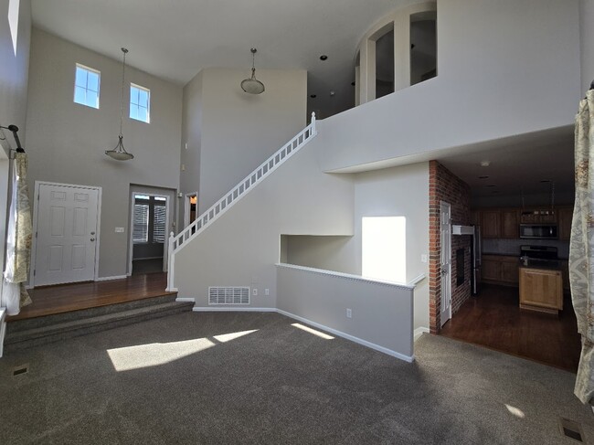 Living Room - 11105 Woodhurst Cir