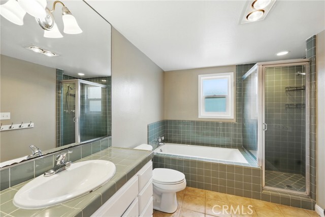 Building Photo - 5012 Seashore Dr