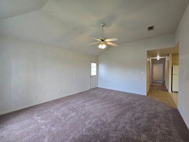 Building Photo - 3906 Hitchrock Dr