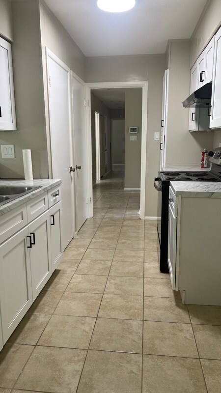 Building Photo - 7911 Riata Ave