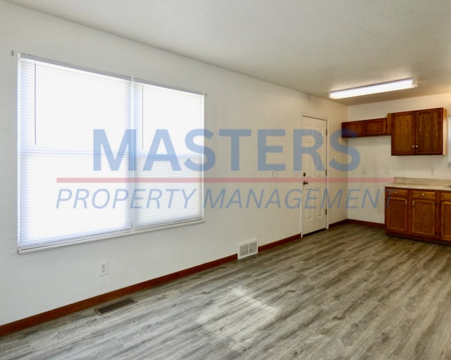 Building Photo - 2242 Kent St