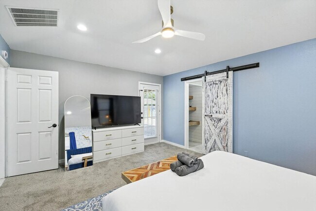 Building Photo - 749 Western Trail