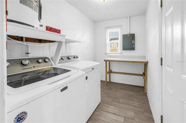 Building Photo - 5026 3rd Ave S