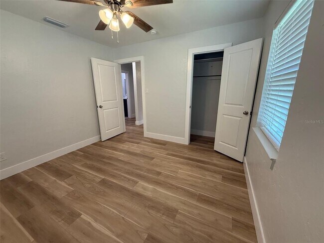 Building Photo - 4106 W Norma Ave