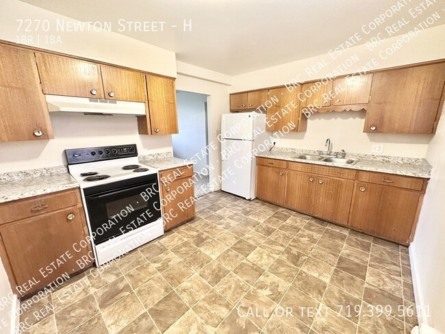 Primary Photo - 7270 Newton St