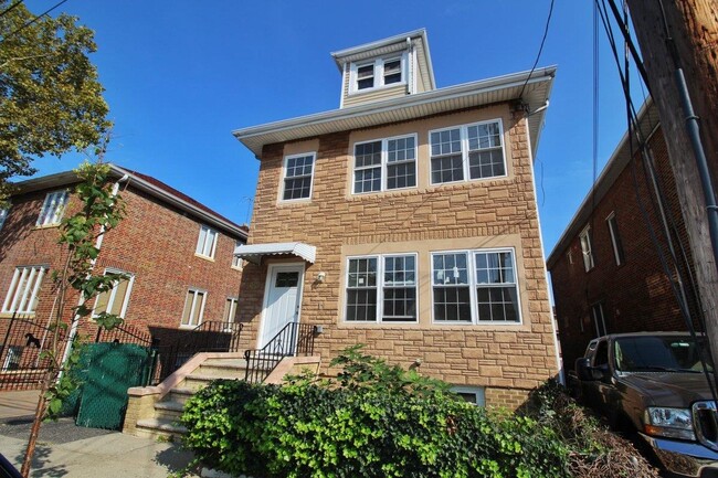 Building Photo - 8516 5th Ave