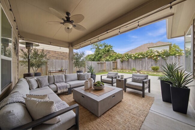 Building Photo - 2716 Sunshade Ct