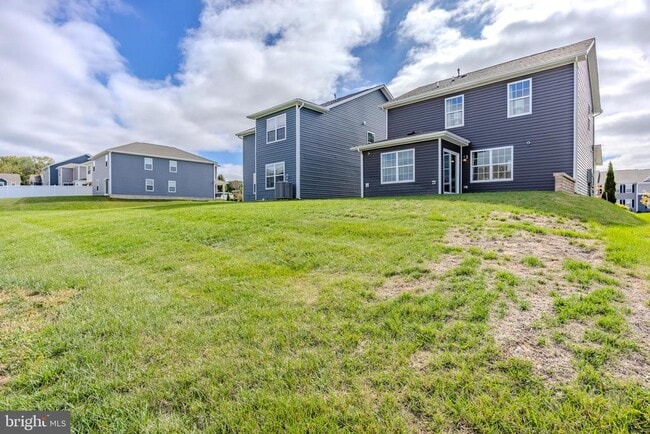 Building Photo - 110 Charing Cross Dr