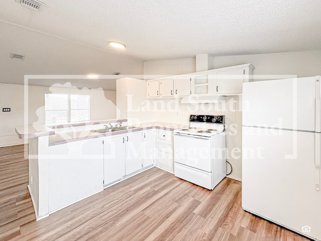 Building Photo - 4325 Upper Meadow Ridge Ave