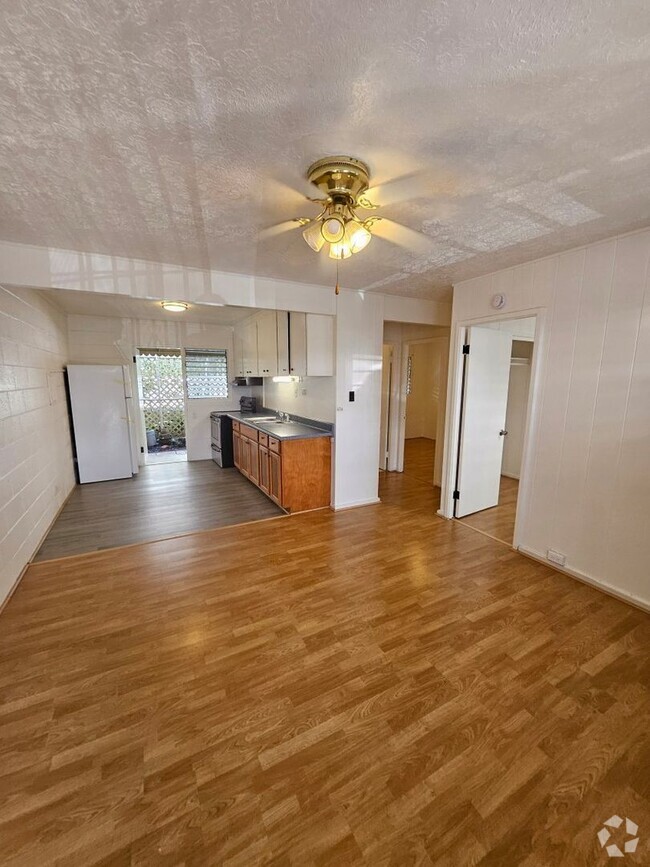 Building Photo - Beautifully Renovated Apartment in Hilo