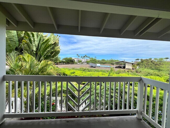 Building Photo - 2 Bedroom 2 bath unfurnished top floor condo