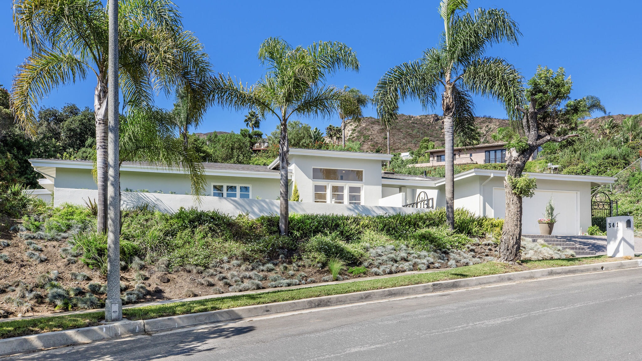 Building Photo - 341 Surfview Dr